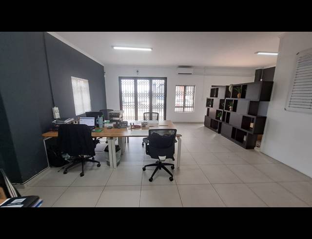 83M² OFFICE TO LET IN RICHARDS BAY CENTRAL